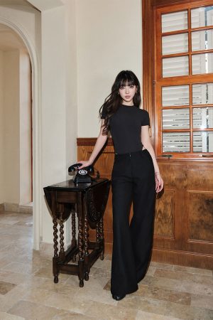 Stylish Fitted Bodysuit for Women - Thoughtful Inner Layer, Perfect for Layering, Y2K Fashion