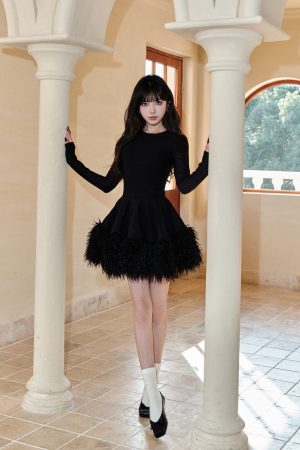 Stylish Fitted Bodysuit for Women - Thoughtful Inner Layer, Perfect for Layering, Y2K Fashion