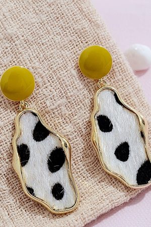 Stylish Leopard Print Earrings for Women - Retro Horsehair Design, Irregular Geometric Shapes, Plush Winter Accessories
