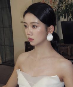 Stylish Matte Silver Petal Earrings with Natural Texture - Artistic Design for Spring/Summer Fashion Trends