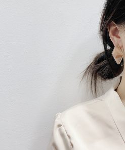 Stylish Retro Metal Edge Acrylic Diamond Geometric Earrings – S925 Silver Needle Pendant Accessories