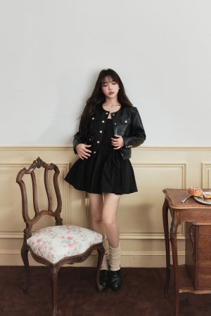 Stylish Short Black Leather Jacket for Women with Alloy Buckles, High-End Feel, 2025 Fashion, Chic Design, Y2K Inspired