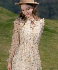 subversive acubi fashion, Acubi Fashion Layering - Cottagecore Lace Detailed Floral Midi Dress