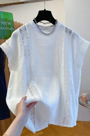 Summer 2025 High-End Linen Sleeveless Top for Women, Loose Hollow Lace Spliced Vest Shirt, Chic Casual Fashion