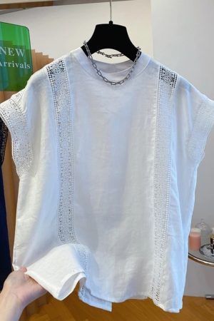 Summer 2025 High-End Linen Sleeveless Top for Women, Loose Hollow Lace Spliced Vest Shirt, Chic Casual Fashion