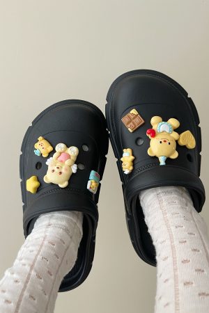 Summer 2025 Women's Thick-Soled Closed-Toe Non-Slip Hole Shoes - Height-Increasing Butter Bear Slippers