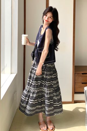 Summer Age-Reducing Sleeveless Denim Vest and Skirt Two-Piece Set - Elegant May Day OOTD for Y2K and Casual Chic Styles