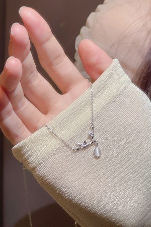 Summer Bamboo Water Drop Necklace for Women - 2025 Trendy Light Luxury Collarbone Chain, Exquisite High-End Accessory