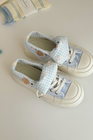 Summer Breathable Canvas Shoes for Women - 2025 New Korean Style Thick-Soled Casual Skate Shoes in White