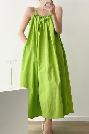 Summer Dopamine Off-Shoulder Camisole Dress for Women, Adjustable Pleated Sleeveless Long Dress, Elegant Beach Vacation Style