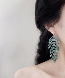 Summer Green Leaf Earrings for Women, Beach Sand Studs, Vacation Travel Ear Drops, Niche Design Clips, Trendy Boho Jewelry