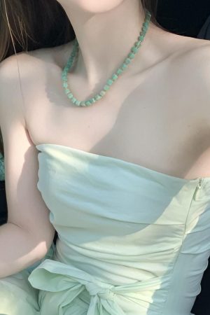 Summer Ice Transparent Green Natural Stone Beaded Necklace - High-End Luxury Fashion Collarbone Chain for Women