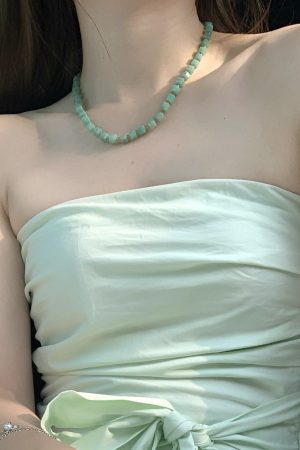 Summer Ice Transparent Green Natural Stone Beaded Necklace - High-End Luxury Fashion Collarbone Chain for Women