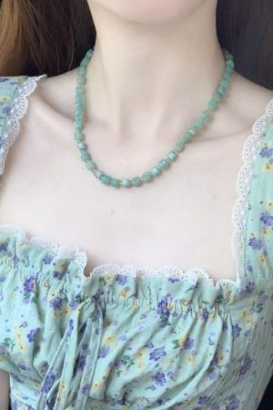 Summer Ice Transparent Green Natural Stone Beaded Necklace - High-End Luxury Fashion Collarbone Chain for Women