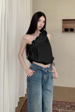 Summer Off-Shoulder Floral Pleated Halter Top - Trendy Women's Fashion for 90s and Y2K Styles