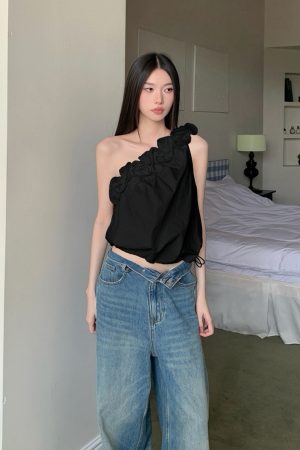 Summer Off-Shoulder Floral Pleated Halter Top - Trendy Women's Fashion for 90s and Y2K Styles
