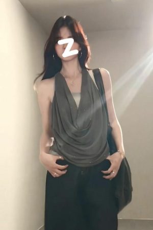 Summer Off-Shoulder Halter Tank Top for Women - Casual Slim Fit Sleeveless Inner Top, Sexy Design for Y2K and 90s Fashion