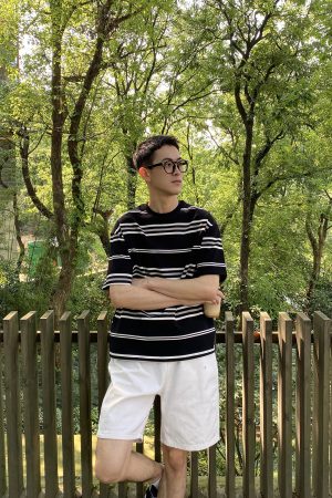 Summer Retro Black and White Striped Short-Sleeve T-Shirt for Men and Women, Loose Casual College Style Cotton Tee