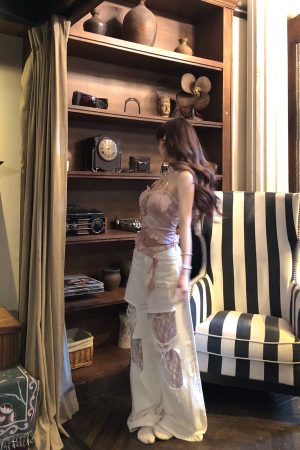 Summer Women's Halter Camisole - Sweetheart French Lace, Slimming Design, Fragrant Chic Top for Hot Girls