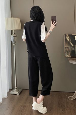 Summer Women's Two-Piece Set - Slim-Fit Short Sleeve Top & Seven-Point Pants, Minimalist Lazy Style, Age-Reducing Design