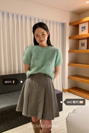 Super Slimming Mid-Length A-Line Pleated Skirt in Wool Blend - Youthful Korean Style Midi Skirt for Effortless Chic