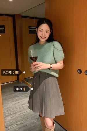 Super Slimming Mid-Length A-Line Pleated Skirt in Wool Blend - Youthful Korean Style Midi Skirt for Effortless Chic