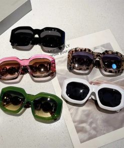 Sweet Girl Style, Long Sleeve Outfits Summer - Oversized Square Sunglasses