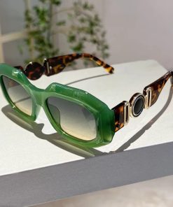 Sweet Girl Style, Long Sleeve Outfits Summer - Oversized Square Sunglasses