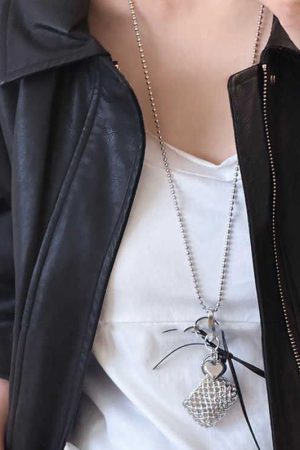 Sweet Heart Long Necklace for Women - Woven Metal Crossbody Bag Pendant - Stylish Sweater Neck Chain Accessory