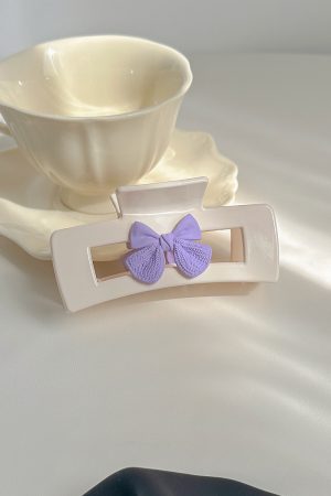 Sweet Purple Bow Shark Clip Hairpin - Cute Milk White Grasp Clip for Girls, Minimalist Design, Trendy Internet Celebrity Style 2025