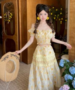 Tencel Strapless Top with Embroidered Daisy and Heavy-Duty Drawstring Skirt for Seaside Vacation, Perfect for Y2K and 90s Style