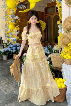 Tencel Strapless Top with Embroidered Daisy and Heavy-Duty Drawstring Skirt for Seaside Vacation, Perfect for Y2K and 90s Style