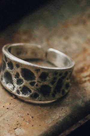 Textured Adjustable Silver Ring for Men and Women - Minimalist Vintage Design, Non-Fish Home Jewelry, Perfect for Everyday Wear