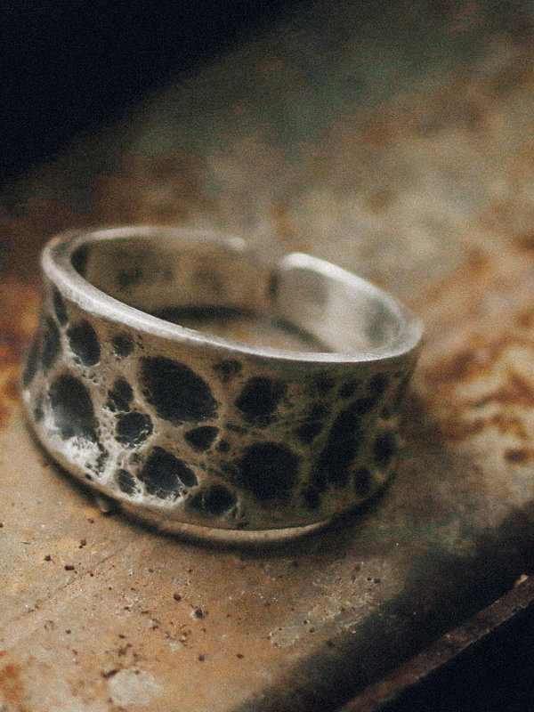 Textured Adjustable Silver Ring for Men and Women - Minimalist Vintage Design, Non-Fish Home Jewelry, Perfect for Everyday Wear
