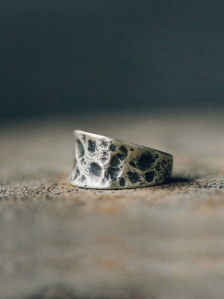 Textured Adjustable Silver Ring for Men and Women - Minimalist Vintage Design, Non-Fish Home Jewelry, Perfect for Everyday Wear