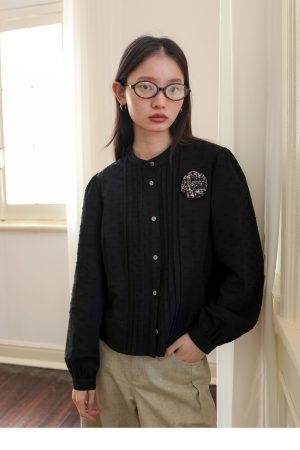 Textured French Style Short Shirt with Small Stand Collar and Fitted Waist - Chic Casual Top for Effortless Elegance