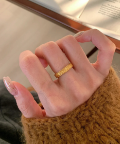 Textured Wheat Spike Design Ring for Women - Trendy 2025 Fashion Statement Finger Ring, Versatile and Stylish Accessory