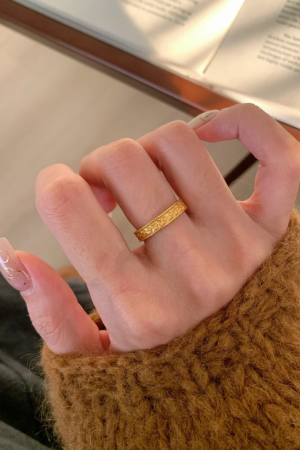 Textured Wheat Spike Design Ring for Women - Trendy 2025 Fashion Statement Finger Ring, Versatile and Stylish Accessory