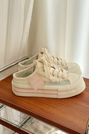 Thick-Soled Canvas Slip-On Shoes for Women - Summer 2025 Outdoor Soft Bottom Lightweight Sneakers