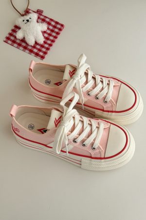 Thick-Soled Canvas Slip-On Shoes for Women - Versatile Little White Shoes in 2025 New Style, Perfect for Casual Outfits