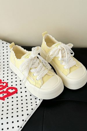 Thick-Soled Canvas Sneakers for Women - Casual White Summer Shoes, Versatile Student Design, 2025 Trendy Footwear