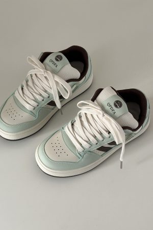 Thick-Soled Casual Bread Sneakers for Women - Trendy White Spring 2025 Footwear - Versatile Y2K Style