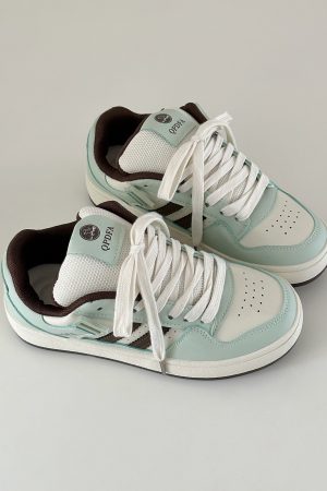 Thick-Soled Casual Bread Sneakers for Women - Trendy White Spring 2025 Footwear - Versatile Y2K Style