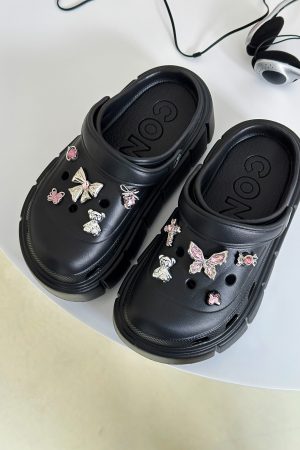 Thick-Soled Hole Shoes for Women - Non-Slip Outdoor Summer Beach Slippers, Versatile Casual Footwear for Hot Weather