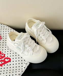 Thick-Soled Round-Toe Canvas Loafers for Summer 2025 - Breathable White Slippers for Stylish Comfort