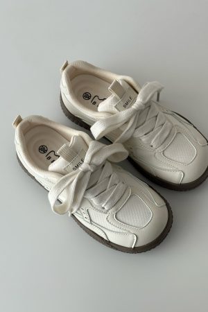 Thick-Soled White Casual Sneakers for Spring 2025 - Versatile Sports Shoes with Trendy 90s Style