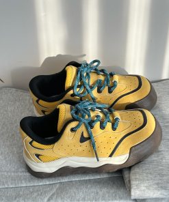 Thick-Soled White Sneakers for Women, 2025 Spring Niche Casual Skate Shoes, Versatile Sports Footwear