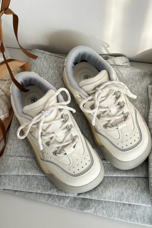 Thick-Soled White Sneakers for Women, 2025 Spring Niche Casual Skate Shoes, Versatile Sports Footwear