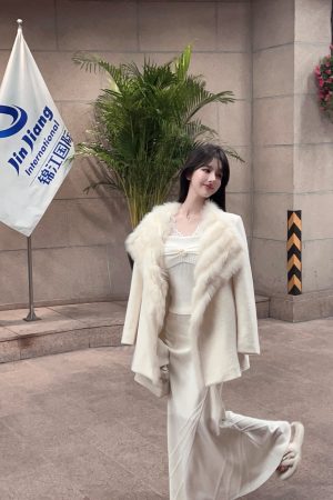Thick White Mermaid Knit Long Skirt - Slim High Waist Bodycon Style for Winter Fashion