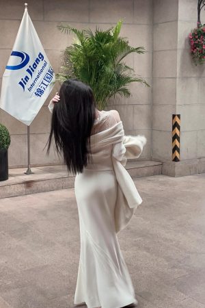 Thick White Mermaid Knit Long Skirt - Slim High Waist Bodycon Style for Winter Fashion